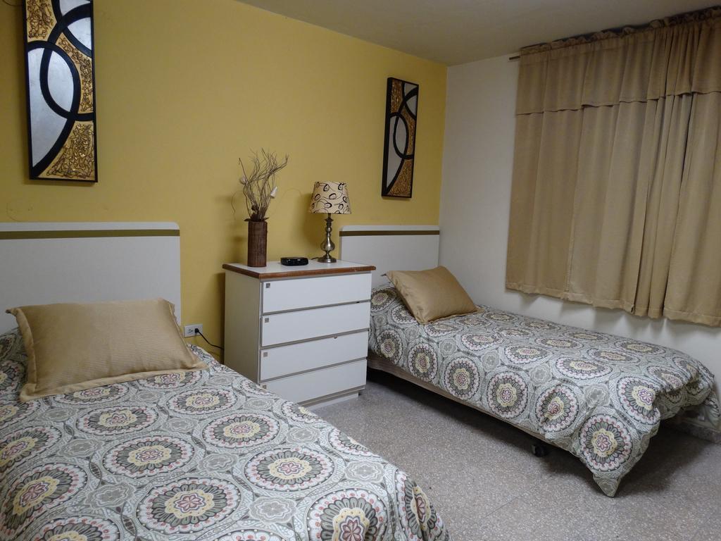 Hostal Universitario ซาน เกรมาน ภายนอก รูปภาพ