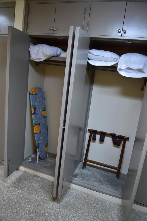 Hostal Universitario ซาน เกรมาน ภายนอก รูปภาพ