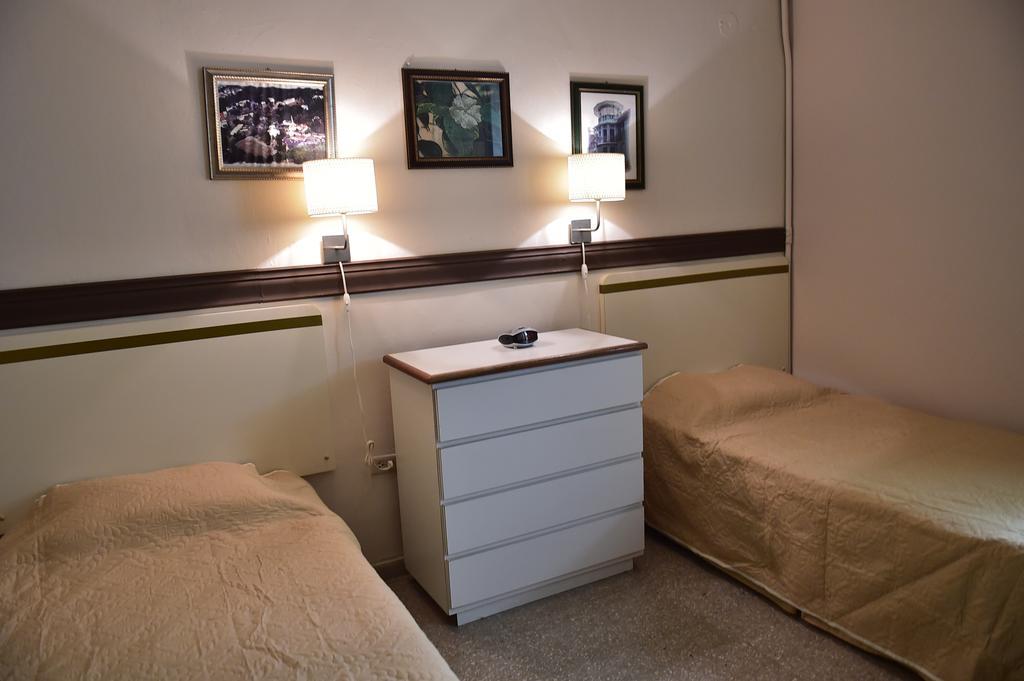 Hostal Universitario ซาน เกรมาน ภายนอก รูปภาพ