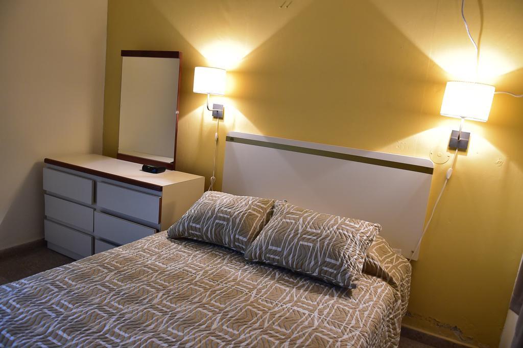 Hostal Universitario ซาน เกรมาน ภายนอก รูปภาพ